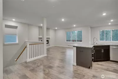 7813 E 208th Avenue, Bonney Lake, WA 98391 - Photo 4