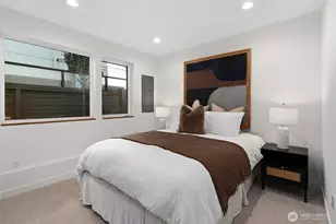 2214 Broadway E, Seattle, WA 98102 - Photo 16