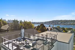 2214 Broadway E, Seattle, WA 98102 - Photo 22