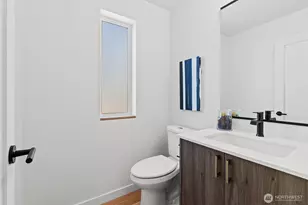 2212 Broadway E, Seattle, WA 98102 - Photo 14