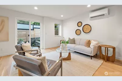 2212 Broadway E, Seattle, WA 98102 - Photo 6