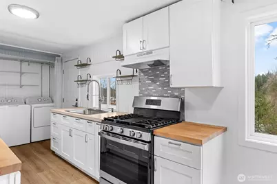 18818 Slough Lane SE, Yelm, WA 98597 - Photo 14