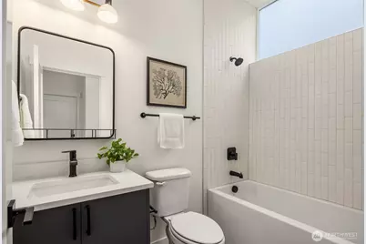 13546 39th Avenue NE, Seattle, WA 98125 - Photo 6