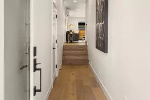 13546 39th Ave NE, Seattle, WA 98125 - Photo 2