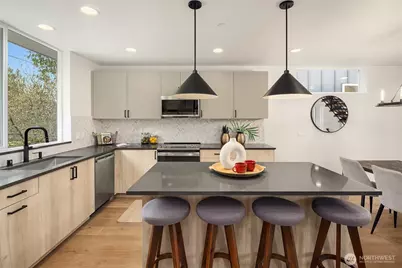 13546 39th Avenue NE, Seattle, WA 98125 - Photo 12