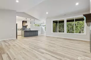 1529 Lockridge Loop E, Enumclaw, WA 98022 - Photo 10