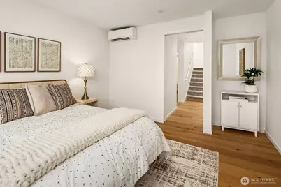 629 13th Avenue E, Seattle, WA 98102 - Photo 10