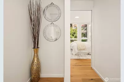 629 13th Avenue E, Seattle, WA 98102 - Photo 24