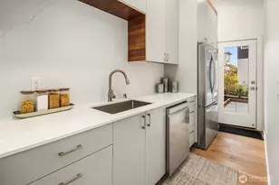 629 13th Ave E, Seattle, WA 98102 - Photo 8