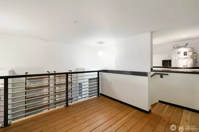 4422 Bagley Avenue N #303, Seattle, WA 98103 - Photo 12