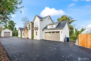 2811 McHugh Ave, Enumclaw, WA 98022 - Photo 2