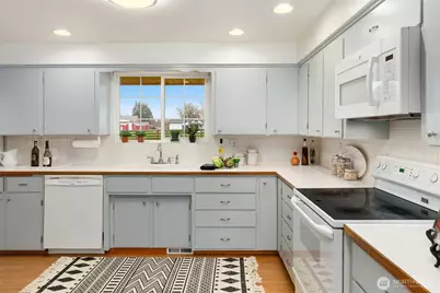 11015 SE 291st Street, Auburn, WA 98092 - Photo 10