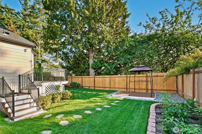 4902 241st Street SW, Mountlake Terrace, WA 98043 - Photo 2