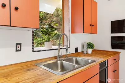 11804 90th Avenue NE, Kirkland, WA 98034 - Photo 12