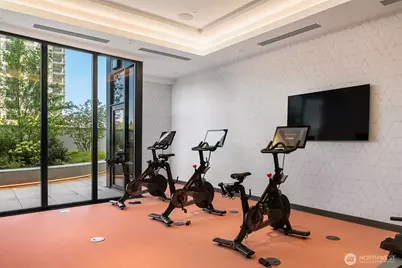 889 Avenue Square NE #607, Bellevue, WA 98004 - Photo 18