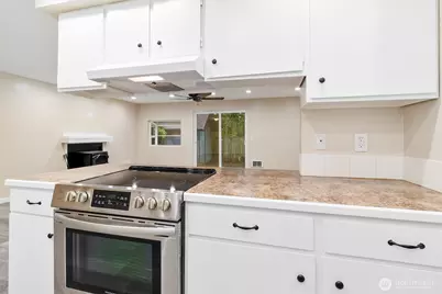 4318 Hunter Ln, Oak Harbor, WA 98277 - Photo 16