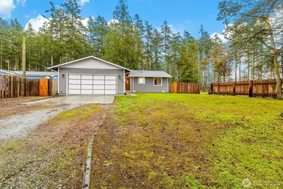 4318 Hunter Ln, Oak Harbor, WA 98277 - Photo 2