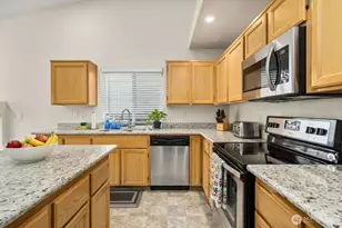 18714 17th Ave E, Spanaway, WA 98387 - Photo 10