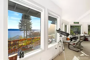 2049 NE Amhurst Ct, Poulsbo, WA 98370 - Photo 8