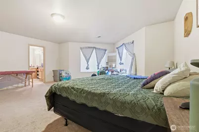 18708 94th Avenue Ct E, Puyallup, WA 98375 - Photo 24