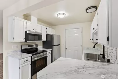 16216 and 16218 72nd Avenue Ct E, Puyallup, WA 98375 - Photo 10