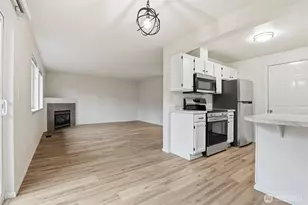 16216 and 16218 72nd Ave Ct E, Puyallup, WA 98375 - Photo 8