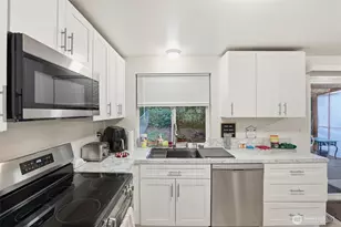 306 308 310 312 109th Ave Ct E, Edgewood, WA 98372 - Photo 10