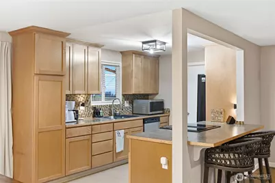 2569 Airline Way, Oak Harbor, WA 98277 - Photo 12