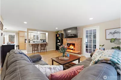 2569 Airline Way, Oak Harbor, WA 98277 - Photo 4