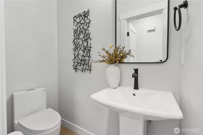 14306 Roslyn Place N, Seattle, WA 98133 - Photo 18