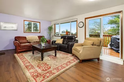 609 NW Broadway Street, Coupeville, WA 98239 - Photo 8