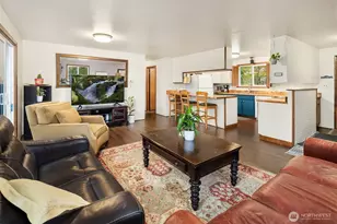 609 NW Broadway St, Coupeville, WA 98239 - Photo 6