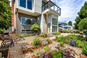 10045 9th Ave SW, Seattle, WA 98146 - Photo 2