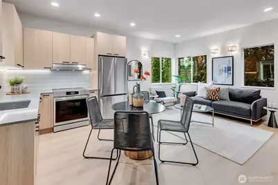 4405 B S Holly Street, Seattle, WA 98118 - Photo 6