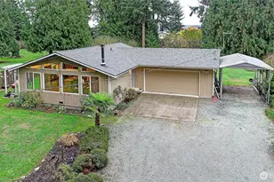 2931 SE Camano Dr, Camano Island, WA 98282 - Photo 2