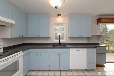 2026 W 10th Street, Port Angeles, WA 98363 - Photo 6