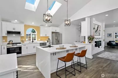 4902 241st Street SW, Lake Forest Park, WA 98043 - Photo 6