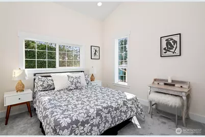 4902 241st Street SW, Lake Forest Park, WA 98043 - Photo 14