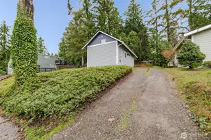 1703 Harrison Ave SE, Port Orchard, WA 98366 - Photo 2