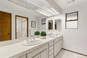 21845 NE 30th Pl, Sammamish, WA 98074 - Photo 28