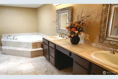 5036 Beach Way NE, Olympia, WA 98516 - Photo 10