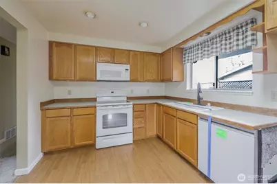 7233 Tacoma Avenue S, Tacoma, WA 98408 - Photo 10