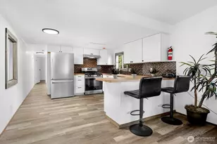 14322 Admiralty Way, Lynnwood, WA 98087 - Photo 2
