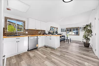 14322 Admiralty Way #8, Lynnwood, WA 98087 - Photo 6