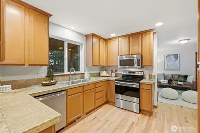 8017 64th Street SE, Snohomish, WA 98290 - Photo 8