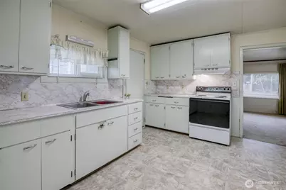 1019 Maple Street, Hoquiam, WA 98550 - Photo 8