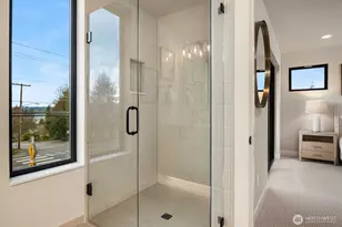 10805 NE 60th St, Kirkland, WA 98033 - Photo 22