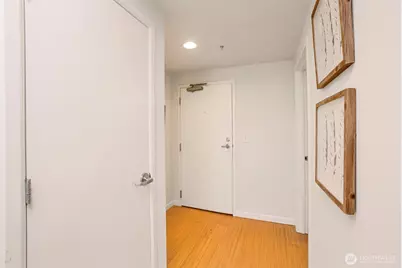 17 W Mercer Street #218, Seattle, WA 98119 - Photo 24