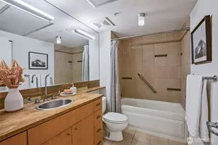 17 W Mercer St, Seattle, WA 98119 - Photo 20