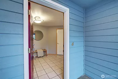 803 3rd Avenue NW, Puyallup, WA 98371 - Photo 2